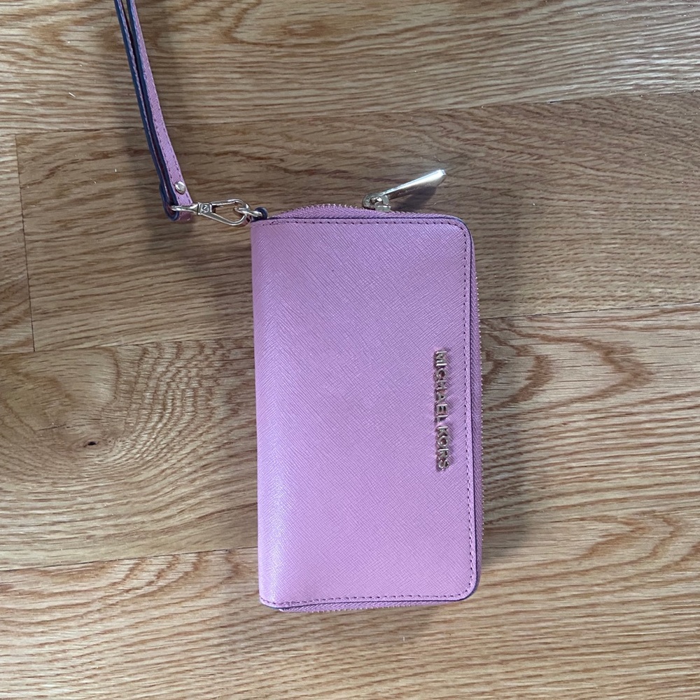 Michael Kors wristlet